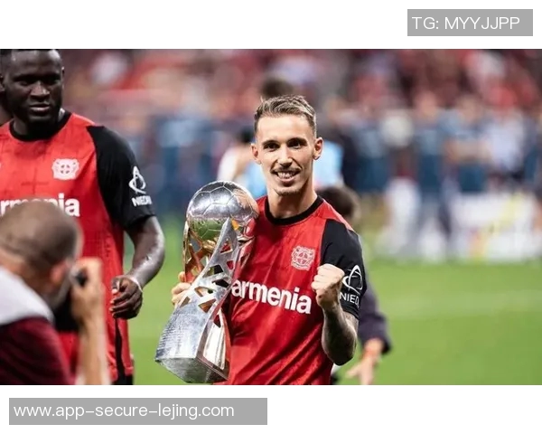 阿尔梅与坎布尔的激烈对决展现足球魅力与团队精神的较量